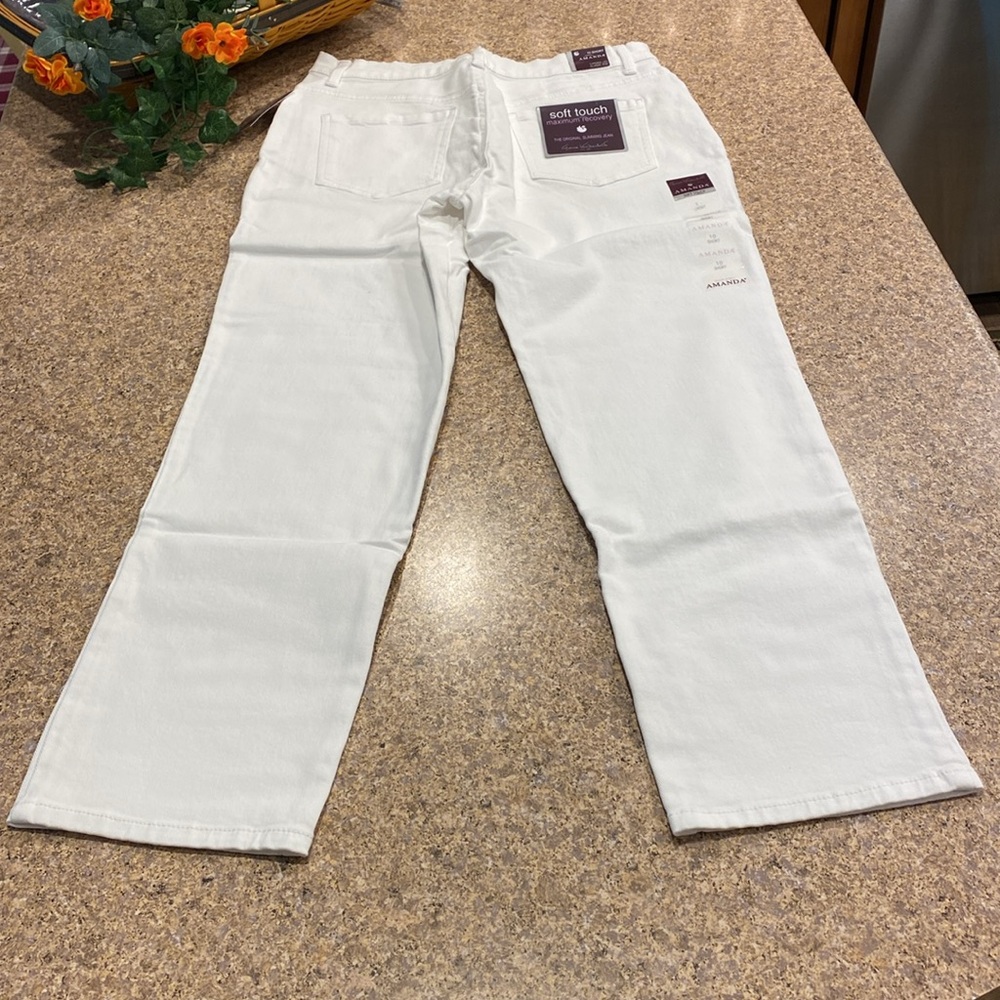 NWT Gloria Vanderbilt Amanda White Jeans 10 Short Classic Rise Tapered Leg - Picture 9 of 14